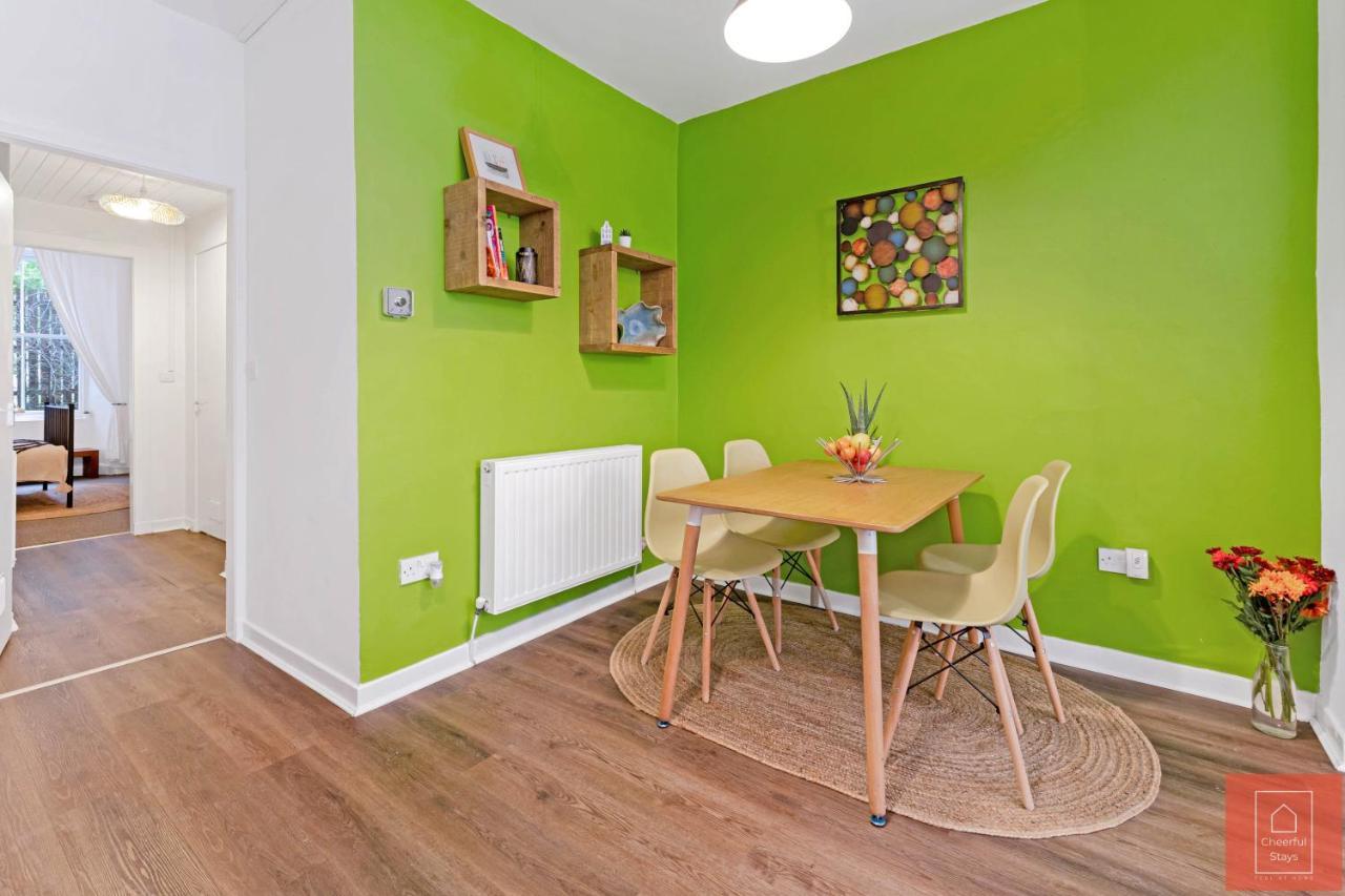 Cheerful Stays: Spacious Flat In Vibrant Leith エディンバラ エクステリア 写真
