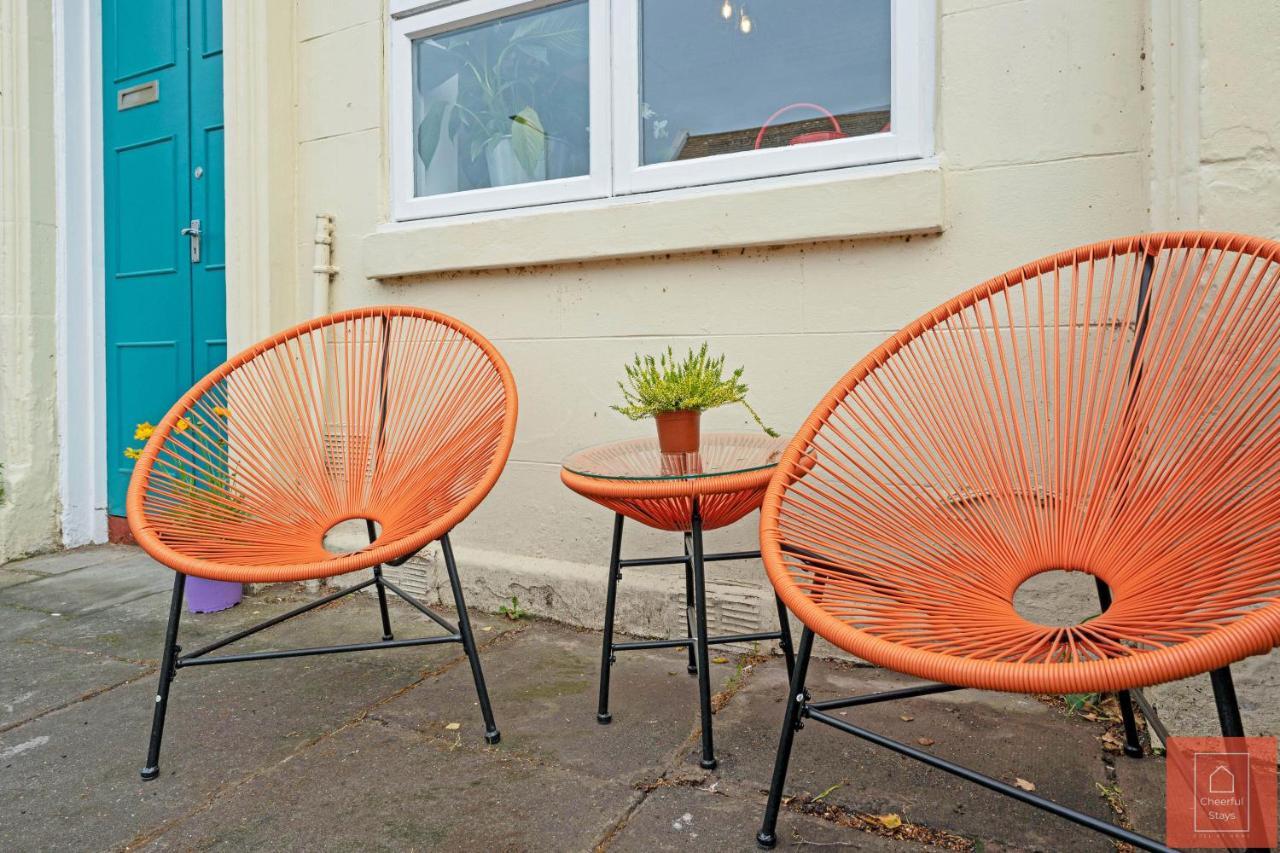 Cheerful Stays: Spacious Flat In Vibrant Leith エディンバラ エクステリア 写真
